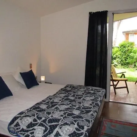 Beautiful Single With Spacious Private Garden