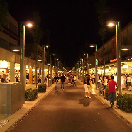 Villa Beautiful Single With Spacious Private Garden Bibione