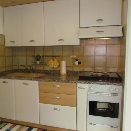 Beautiful Single With Spacious Private Garden - Place Included Villa *